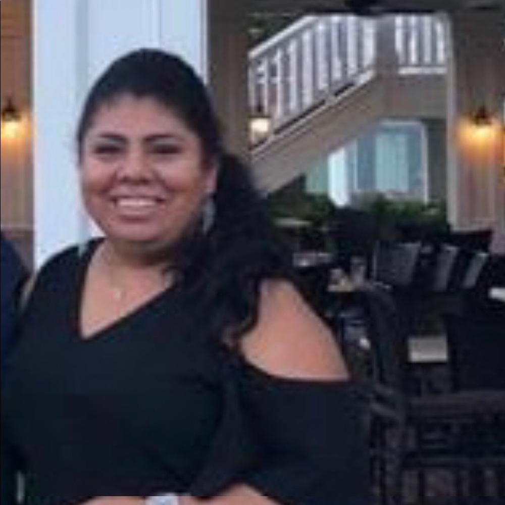 Meet your Posher, Leticia
